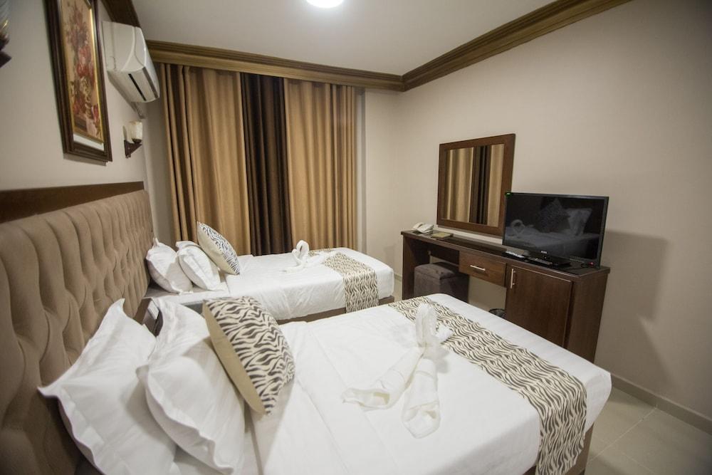 Grape Village Hotel Amman Exterior photo